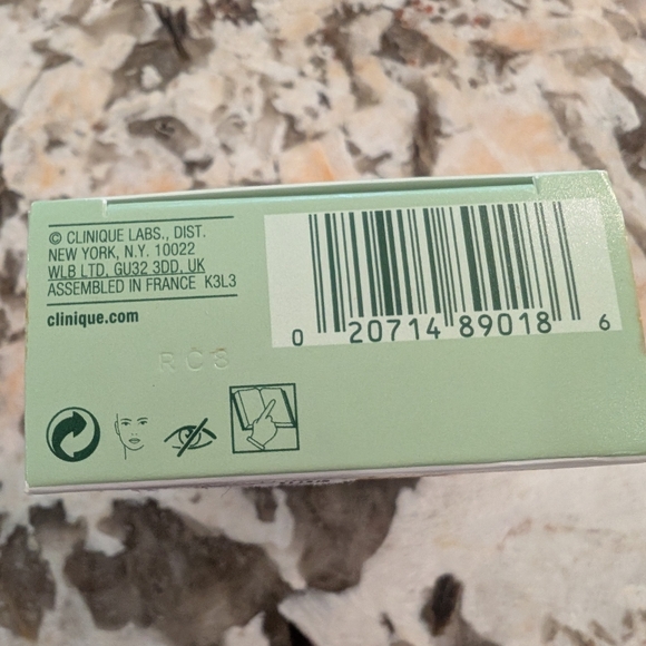 Clinique Fresh Pressed Clinical - Picture 2 of 3